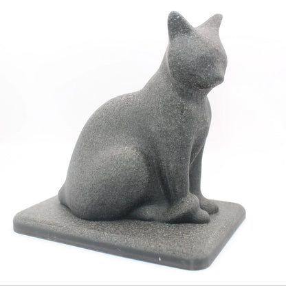Détail de la silhouette élancée en hommage au chat disparu, modèle Bienveillance